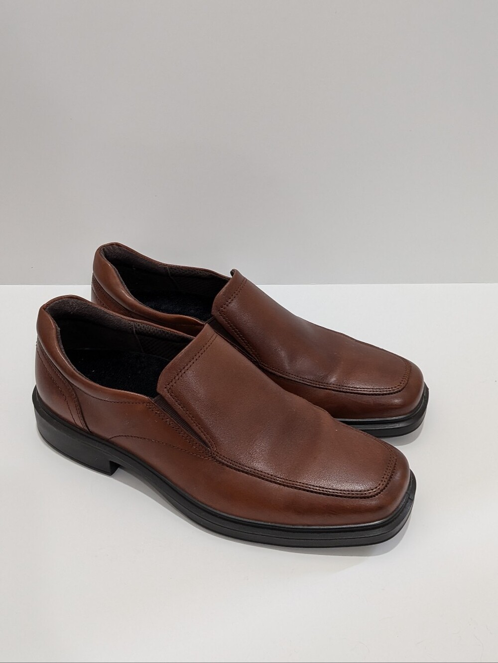 Ecco's Men's Helsinki 2 Slip-On Loafer Brown Shoe Size 42(US8.5)